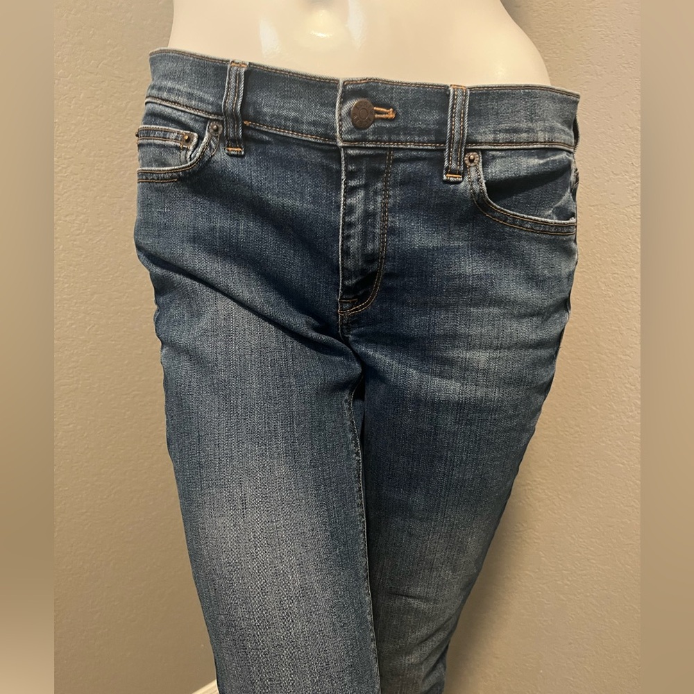 J. CREW Stretch Women’s   8” 1/2  Low - Rise  Medium Wash Blue Jeans Size 28 R - Picture 3 of 13